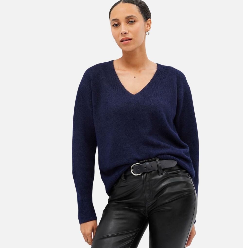 Old Navy SoSoft Lite V-Neck Sweater